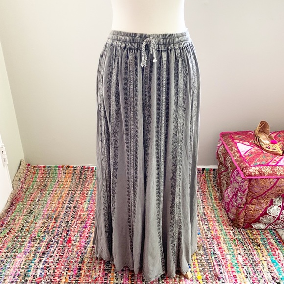 Dresses & Skirts - Gray Boho Hippie Skirt